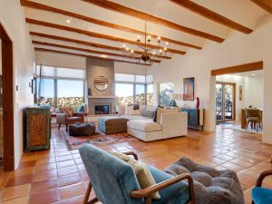 Real estate photography of an upscale AirBnB property.